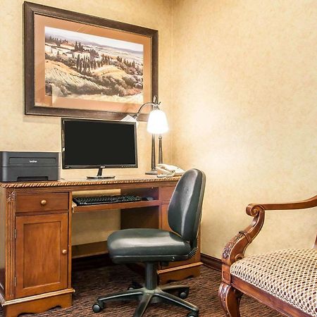 Comfort Inn & Suites Mcminnville Wine Country Bagian luar foto