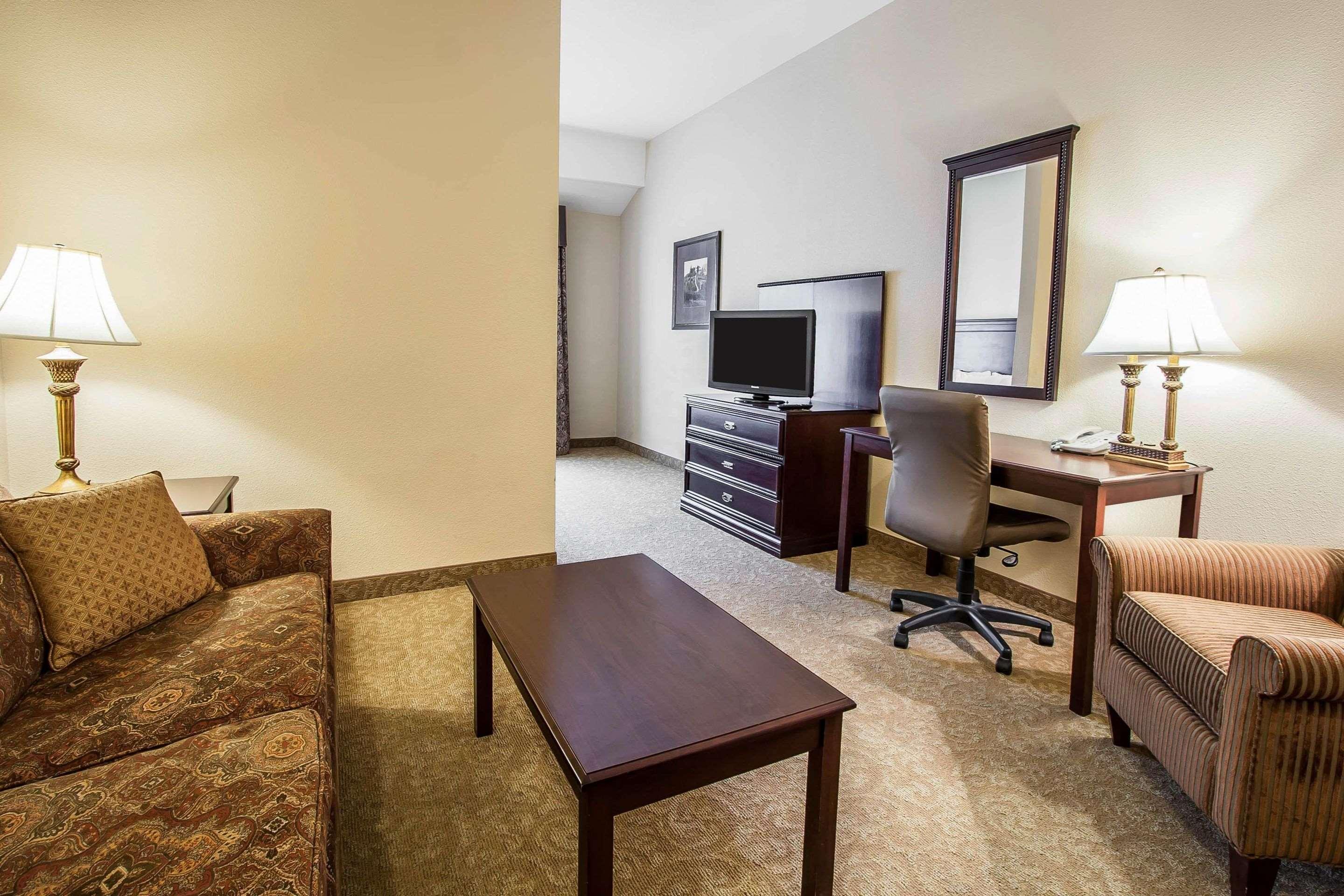 Comfort Inn & Suites Mcminnville Wine Country Bagian luar foto