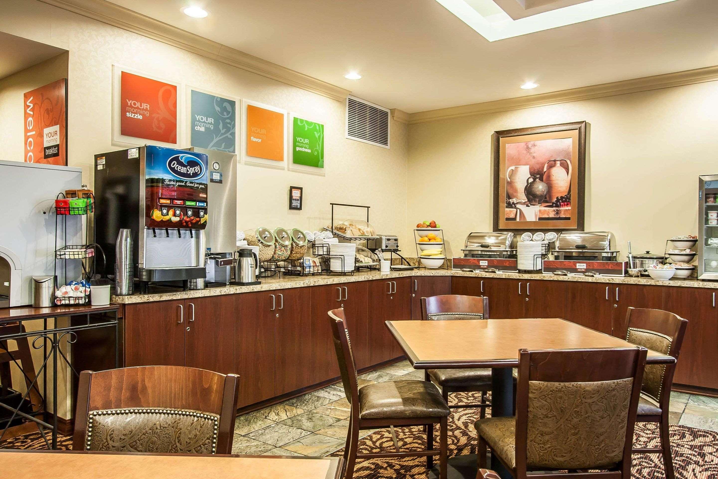 Comfort Inn & Suites Mcminnville Wine Country Bagian luar foto